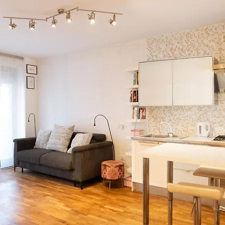 Ampio E Accogliente Bilocale In Zona Bicocca * Milano